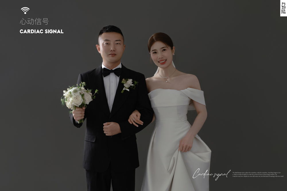 满满狗粮~刘先生卜女士极简棚拍婚纱照、极简棚拍、刘康、六边形战士，不止是沟通，拍摄想法，创造思维样样拿捏。、婚纱照