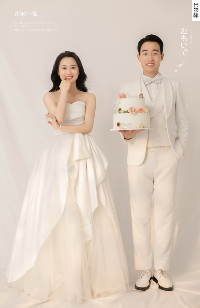 极致情绪！秦威龙先生牛丹女士极简棚拍婚纱照、极简棚拍、木子、唠嗑型选手，构图多变、情绪拿捏，特写YYDS、婚纱照