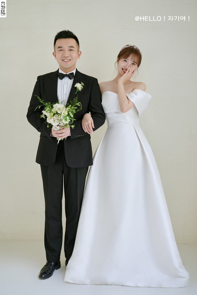 炒鸡甜~林先生拓女士极简棚拍婚纱照、极简棚拍、刘康、六边形战士，不止是沟通，拍摄想法，创造思维样样拿捏。、婚纱照