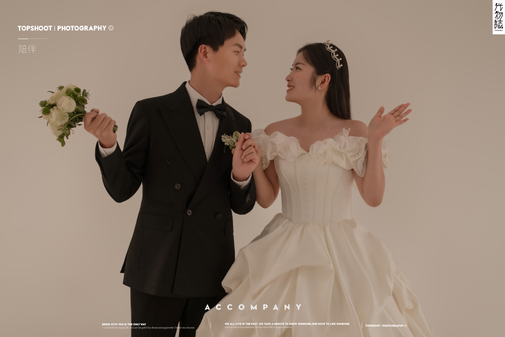 美到想哭1551赵先生李女士极简棚拍婚纱照、极简棚拍、刘康、六边形战士，不止是沟通，拍摄想法，创造思维样样拿捏。、婚纱照