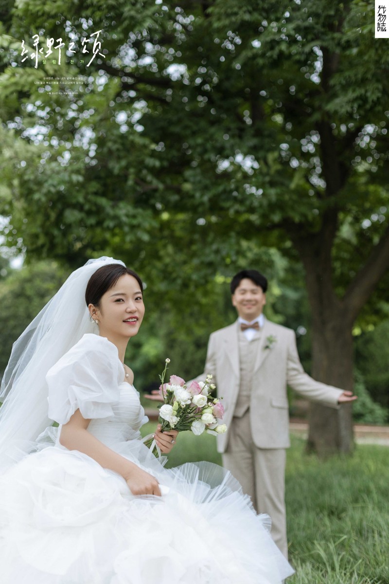 宝藏情侣~李景山先生王若璐女士氛围森系婚纱照、氛围森系、木子、唠嗑型选手，构图多变、情绪拿捏，特写YYDS、婚纱照