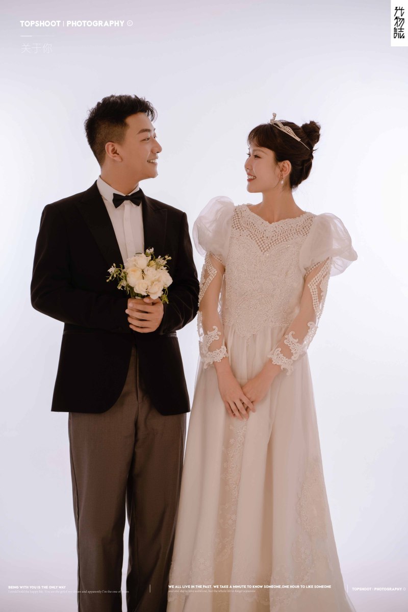 爱了~爱了~白城先生任婴女士极简棚拍婚纱照、极简棚拍、、、婚纱照