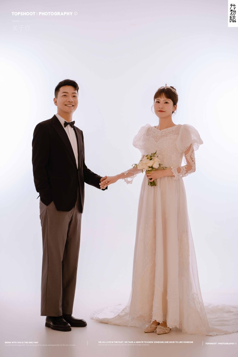 爱了~爱了~白城先生任婴女士极简棚拍婚纱照、极简棚拍、、、婚纱照