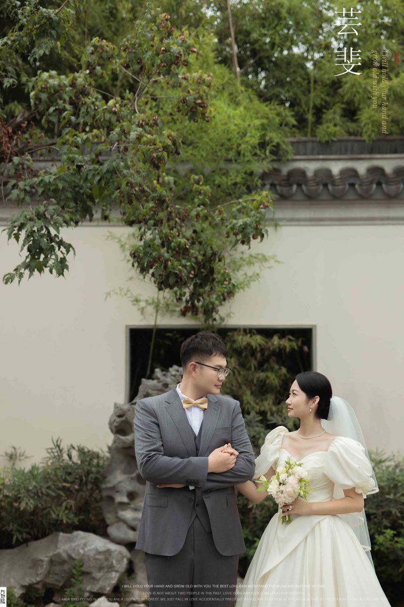 太太太太可了~~！ 靳宇新先生张婷女士怀旧复古婚纱照、怀旧复古、韩松、行走的放大镜，现场细节，姿态指导的掌控者、婚纱照