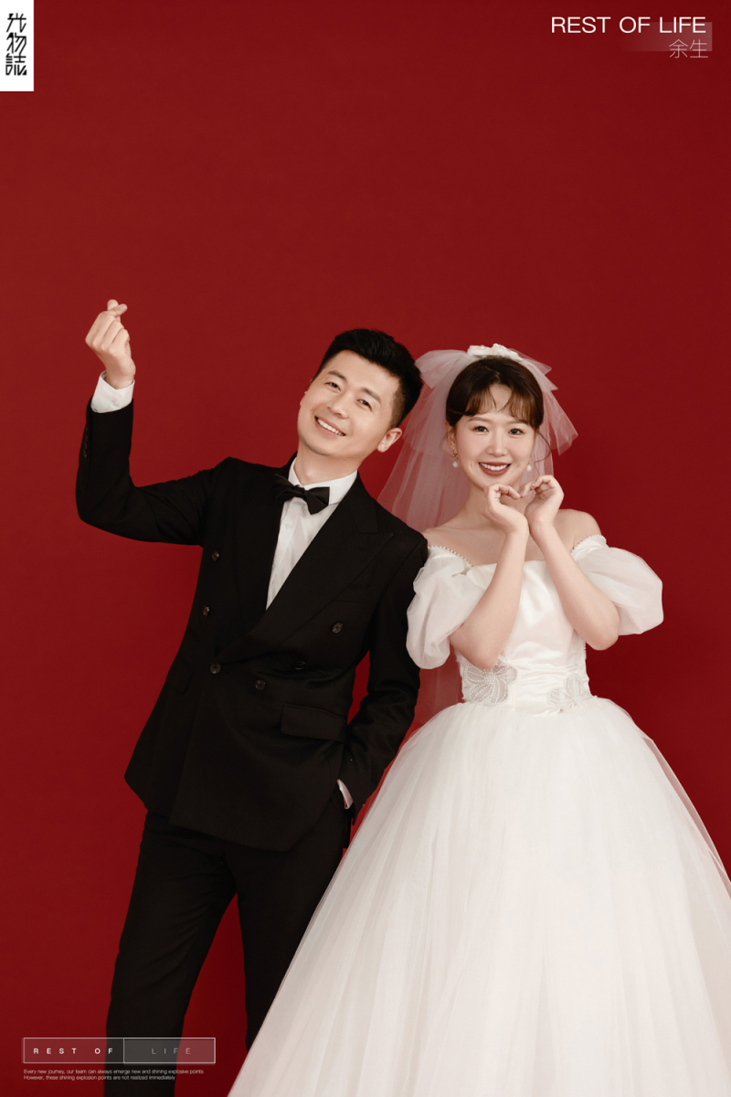 幸福感爆棚安先生马女士怀旧复古婚纱照、怀旧复古、艾辰、偷偷练过读心术，精准预判每一个想法，细腻到心里、婚纱照