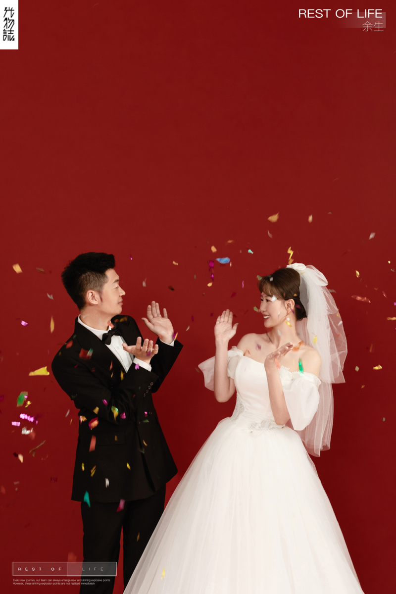 幸福感爆棚安先生马女士怀旧复古婚纱照、怀旧复古、艾辰、偷偷练过读心术，精准预判每一个想法，细腻到心里、婚纱照