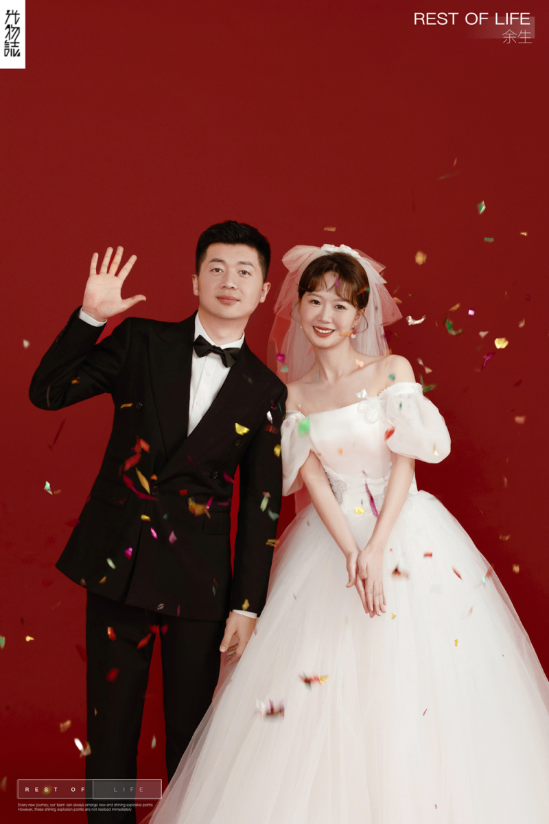 幸福感爆棚安先生马女士怀旧复古婚纱照、怀旧复古、艾辰、偷偷练过读心术，精准预判每一个想法，细腻到心里、婚纱照