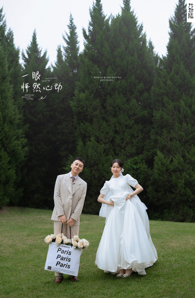 看一点小甜蜜~钟武先生彭佳蓉女士氛围森系婚纱照、氛围森系、白玛、怀疑是不是修导演系，拍照像电影一样的构图和质感、婚纱照