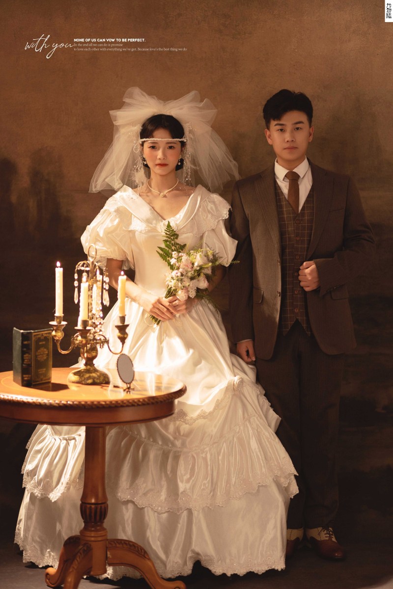 太太太太可了~~！吕文龙先生杨小雪女士怀旧复古婚纱照、怀旧复古、木子、唠嗑型选手，构图多变、情绪拿捏，特写YYDS、婚纱照