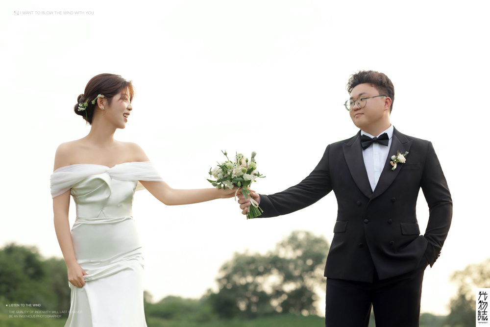 太太太太可了~~！黎全航先生李昕女士氛围森系婚纱照、氛围森系、徐才皓、好像在听单口相声，开心到直不起腰，幸福感MAX、婚纱照