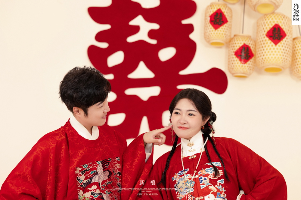 可甜可爱da崔鹏先生宋香香女士中式传承婚纱照、中式传承、徐才皓、好像在听单口相声，开心到直不起腰，幸福感MAX、婚纱照
