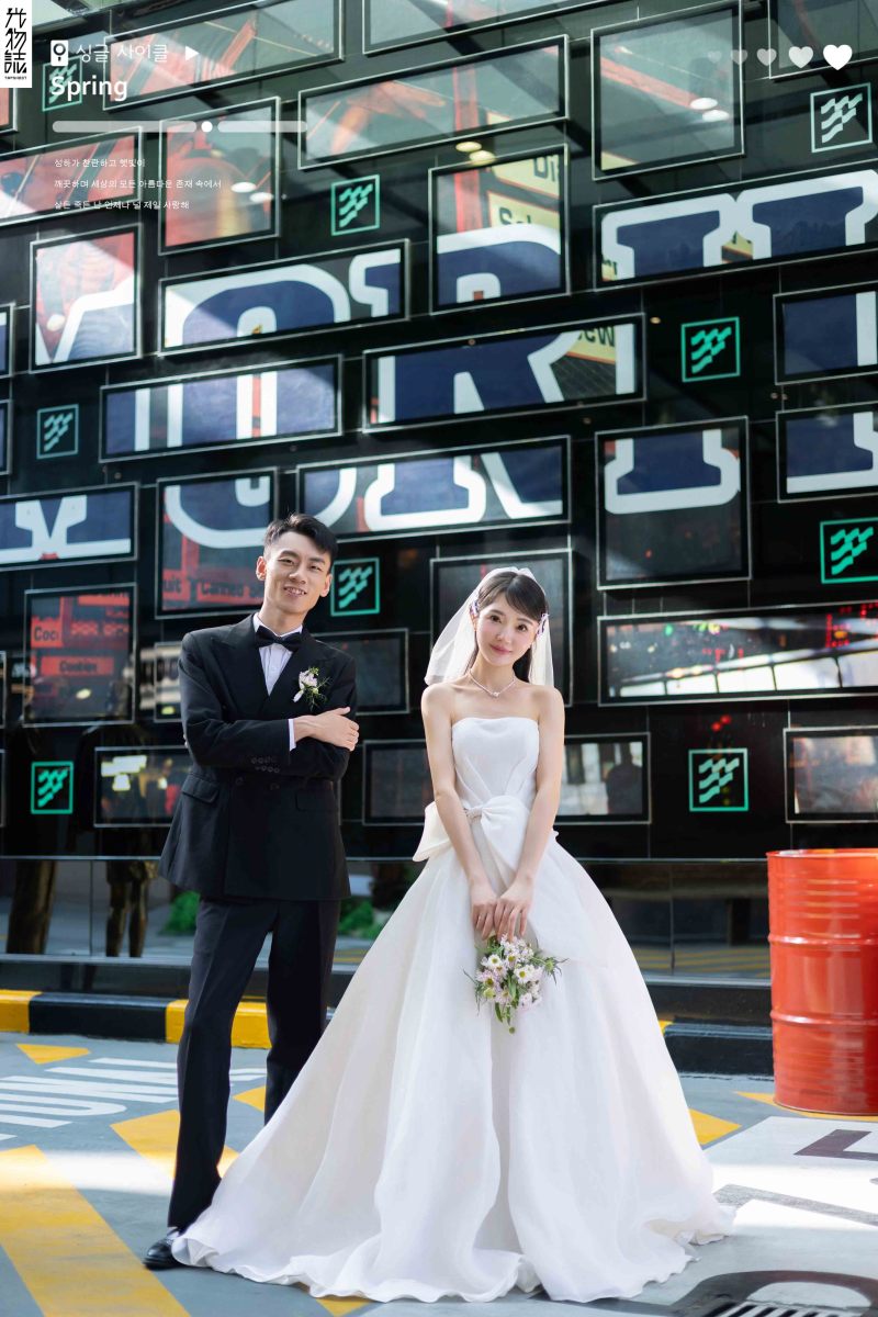 幸福感爆棚周梧桐先生乔晓爽女士极简棚拍婚纱照、物誌生活、韩松、行走的放大镜，现场细节，姿态指导的掌控者、婚纱照