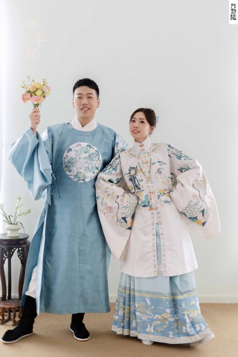 爱了~爱了~杨峻森先生李安安女士中式传承婚纱照、中式传承、木子、唠嗑型选手，构图多变、情绪拿捏，特写YYDS、婚纱照