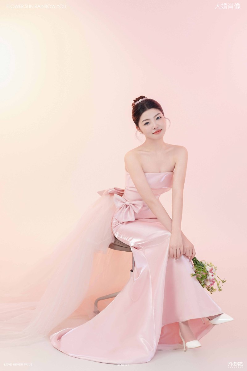 美到心里~张先生朱女士极简棚拍婚纱照、极简棚拍、毛磊、谁说拍照不能freestyle，创作灵感像吃了炫迈停不下来、婚纱照