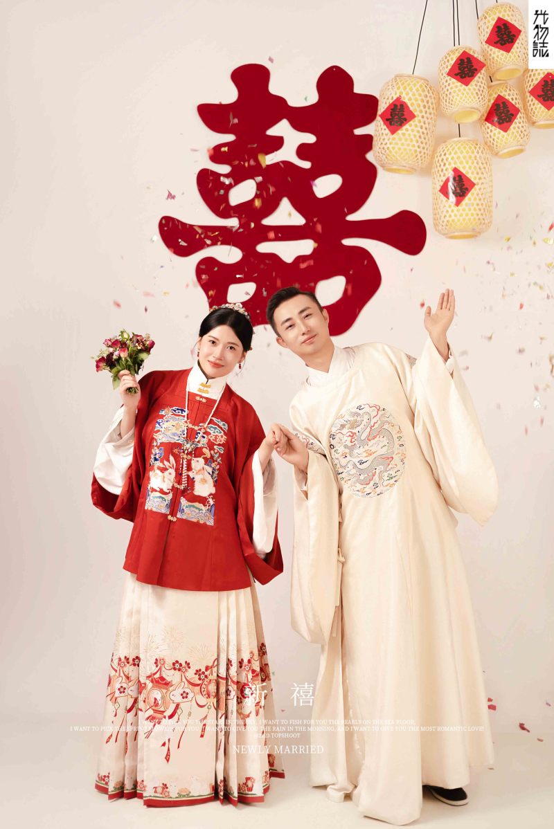 太太太太可了~~！王磊先生王苗女士中式传承婚纱照、中式传承、韩松、行走的放大镜，现场细节，姿态指导的掌控者、婚纱照