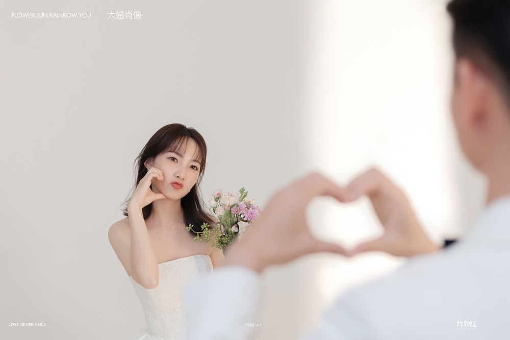 琦影旋律、极简棚拍、