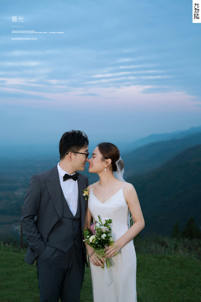 炒鸡甜~赵凯先生邓菊女士电影纪实婚纱照、电影纪实、白玛、怀疑是不是修导演系，拍照像电影一样的构图和质感、婚纱照
