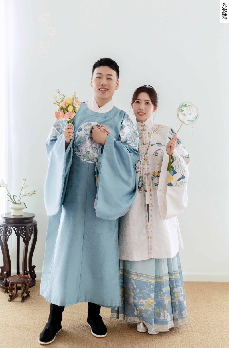 爱了~爱了~杨峻森先生李安安女士中式传承婚纱照、中式传承、木子、唠嗑型选手，构图多变、情绪拿捏，特写YYDS、婚纱照