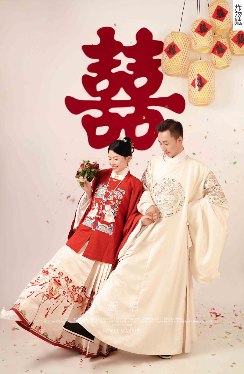太太太太可了~~！王磊先生王苗女士中式传承婚纱照、中式传承、韩松、行走的放大镜，现场细节，姿态指导的掌控者、婚纱照