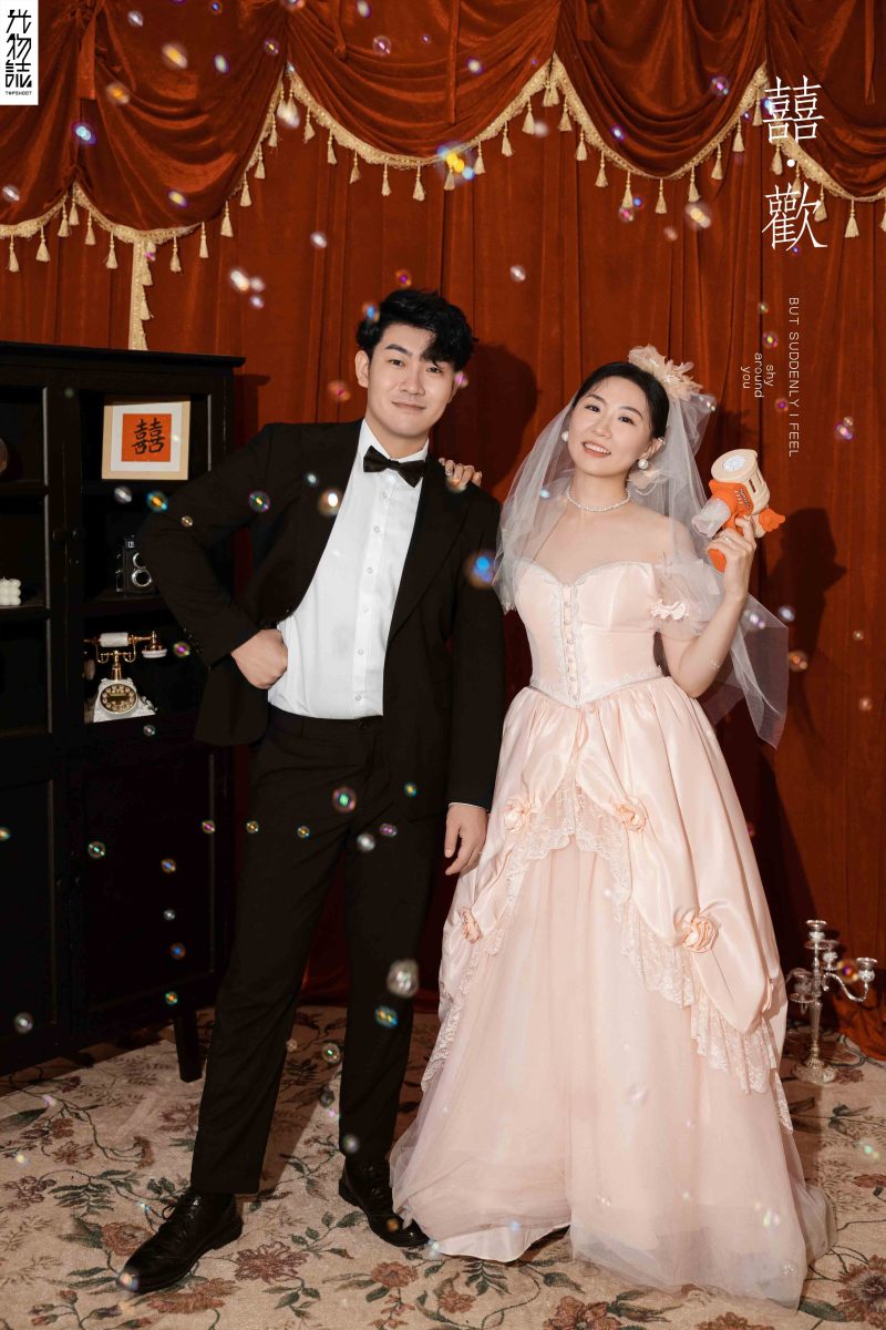 极致情绪！曹泽先生李树果女士怀旧复古婚纱照、怀旧复古、韩松、行走的放大镜，现场细节，姿态指导的掌控者、婚纱照