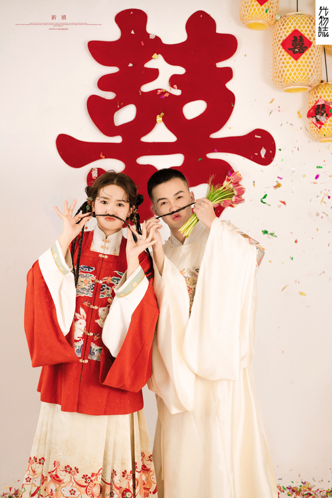 宝藏情侣~杨先生王女士极简棚拍婚纱照、极简棚拍、刘康、六边形战士，不止是沟通，拍摄想法，创造思维样样拿捏。、婚纱照