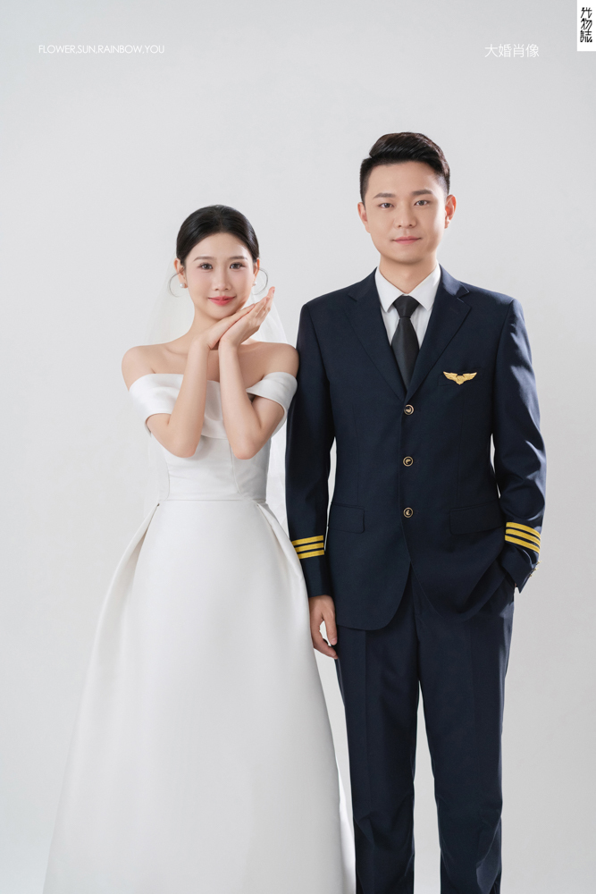 满满狗粮~陈先生甘女士极简棚拍婚纱照、极简棚拍、刘康、六边形战士，不止是沟通，拍摄想法，创造思维样样拿捏。、婚纱照
