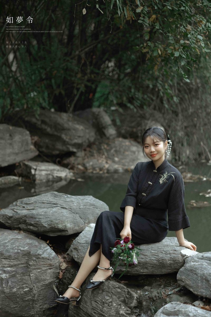 新鲜出炉:)闫磊先生李雅文女士怀旧复古婚纱照、怀旧复古、韩松、行走的放大镜，现场细节，姿态指导的掌控者、婚纱照