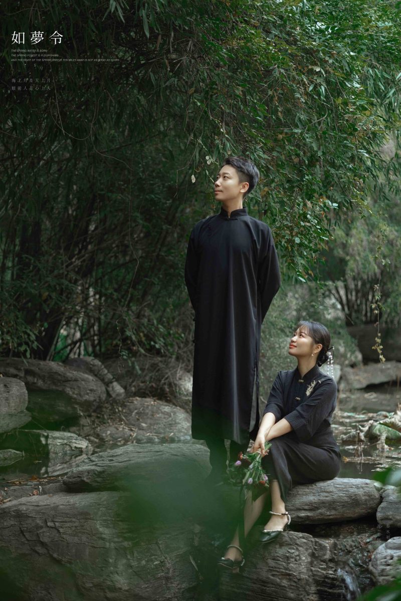新鲜出炉:)闫磊先生李雅文女士怀旧复古婚纱照、怀旧复古、韩松、行走的放大镜，现场细节，姿态指导的掌控者、婚纱照