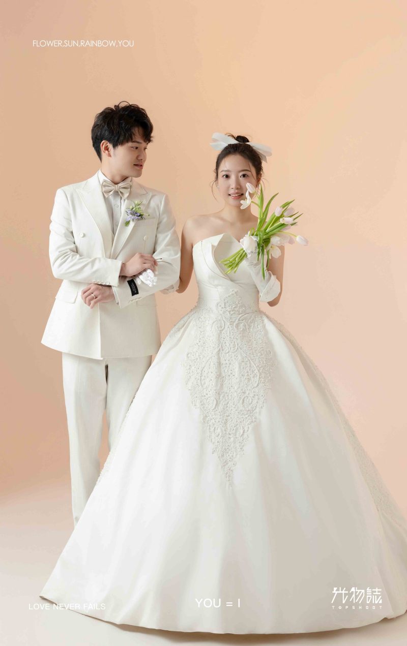 新鲜出炉:)乐昌新先生刘晓雯女士极简棚拍婚纱照、极简棚拍、韩松、行走的放大镜，现场细节，姿态指导的掌控者、婚纱照