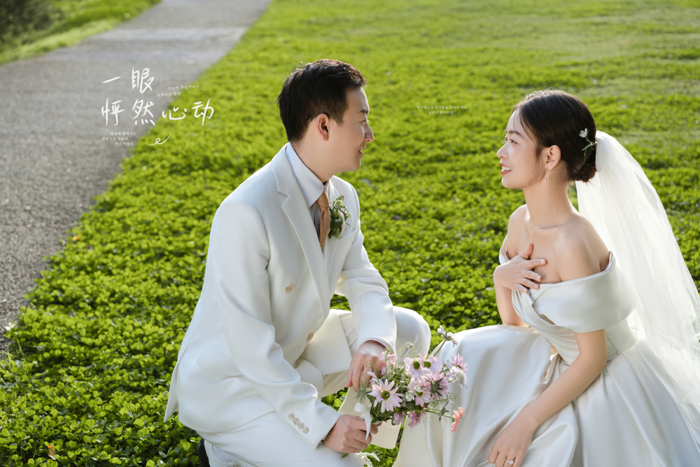 小小小清新:)王先生杨女士氛围森系婚纱照、氛围森系、刘康、六边形战士，不止是沟通，拍摄想法，创造思维样样拿捏。、婚纱照