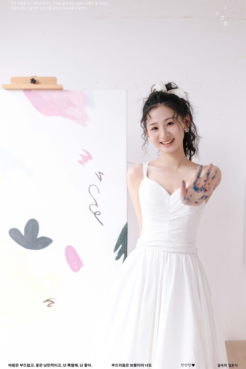 美到想哭1551傅先生陈女士极简棚拍婚纱照、极简棚拍、刘雨鑫、天赋型选手，拥有一双摄影眼，每一个细节点尽在掌握、婚纱照
