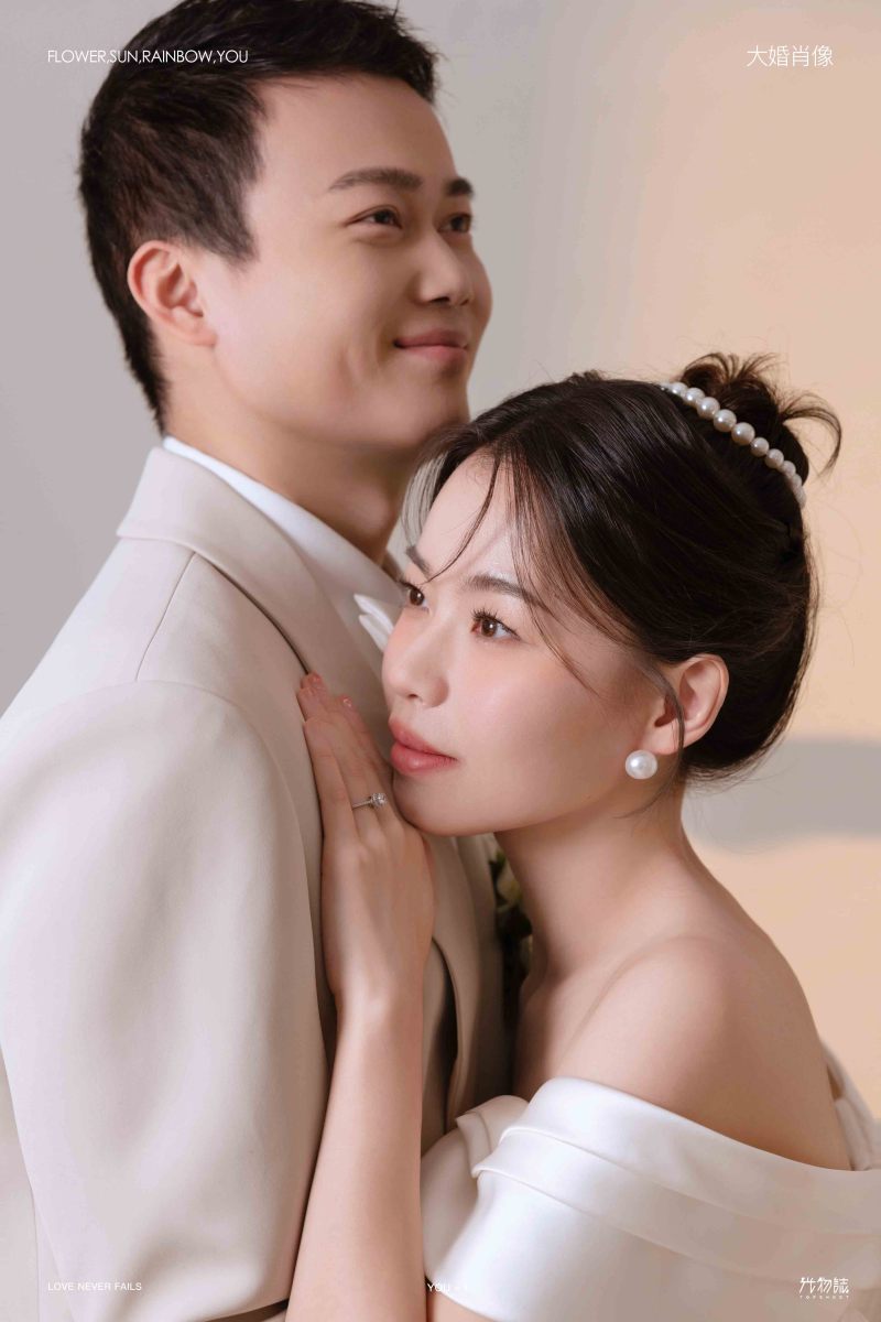 太太太太可了~~！马奔先生马瑞临女士极简棚拍婚纱照、极简棚拍、韩松、行走的放大镜，现场细节，姿态指导的掌控者、婚纱照