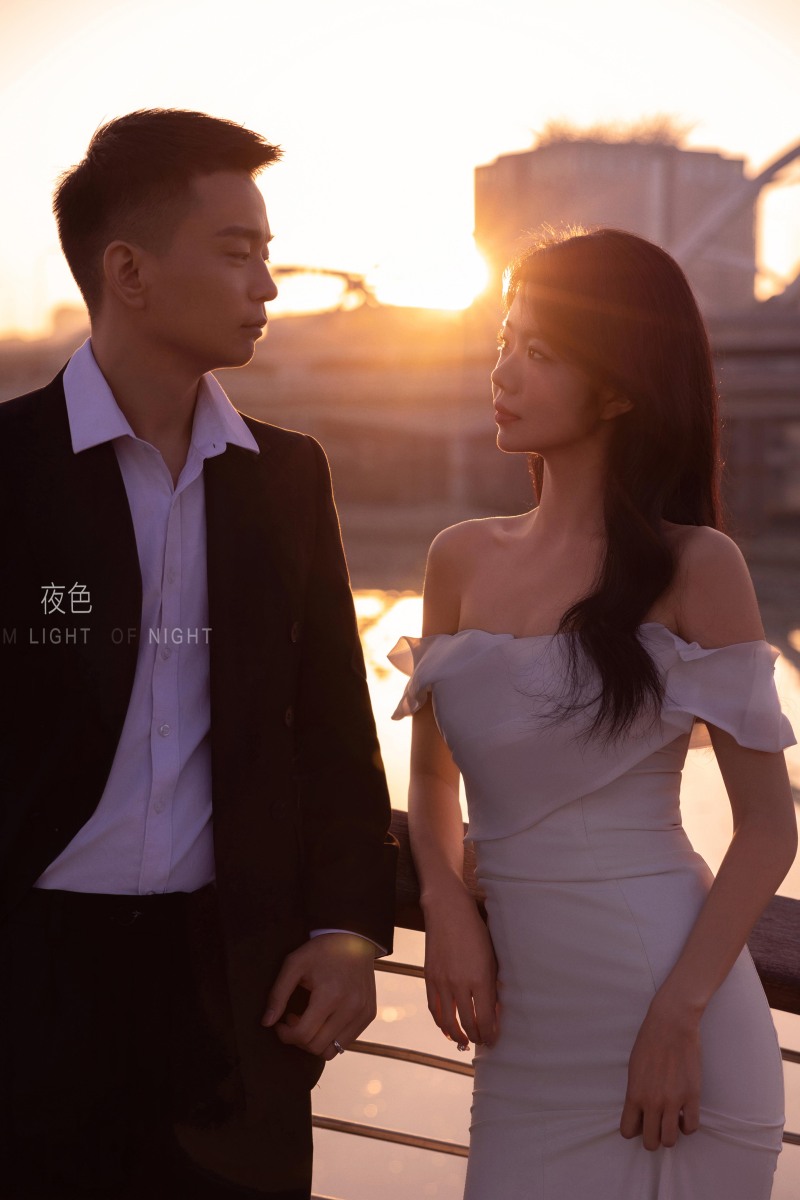 炒鸡甜~龚昌新先生惠烁媛女士电影纪实婚纱照、电影纪实、木子、唠嗑型选手，构图多变、情绪拿捏，特写YYDS、婚纱照