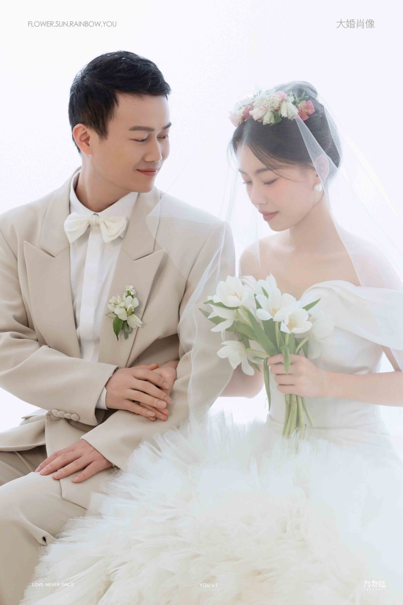 太太太太可了~~！马奔先生马瑞临女士极简棚拍婚纱照、极简棚拍、韩松、行走的放大镜，现场细节，姿态指导的掌控者、婚纱照