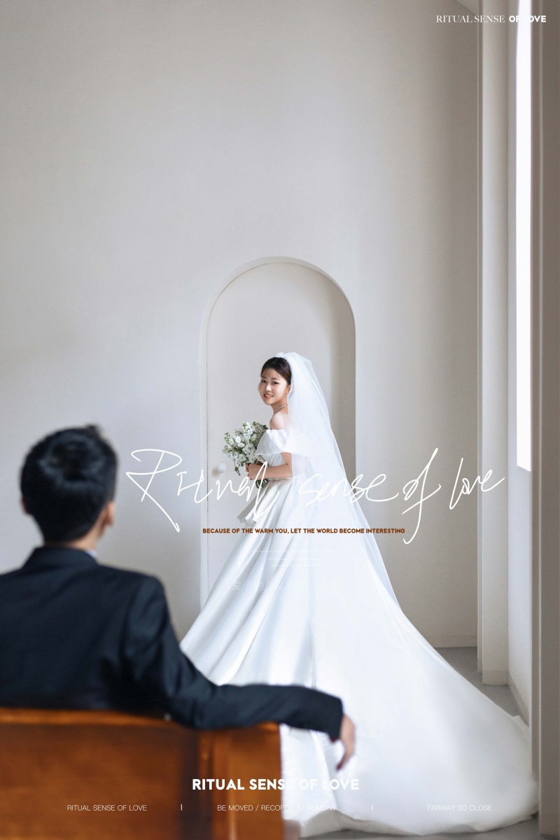 太太太太可了~~！刘斌先生梁莹女士电影纪实婚纱照、极简棚拍  电影纪实、木子、唠嗑型选手，构图多变、情绪拿捏，特写YYDS、婚纱照