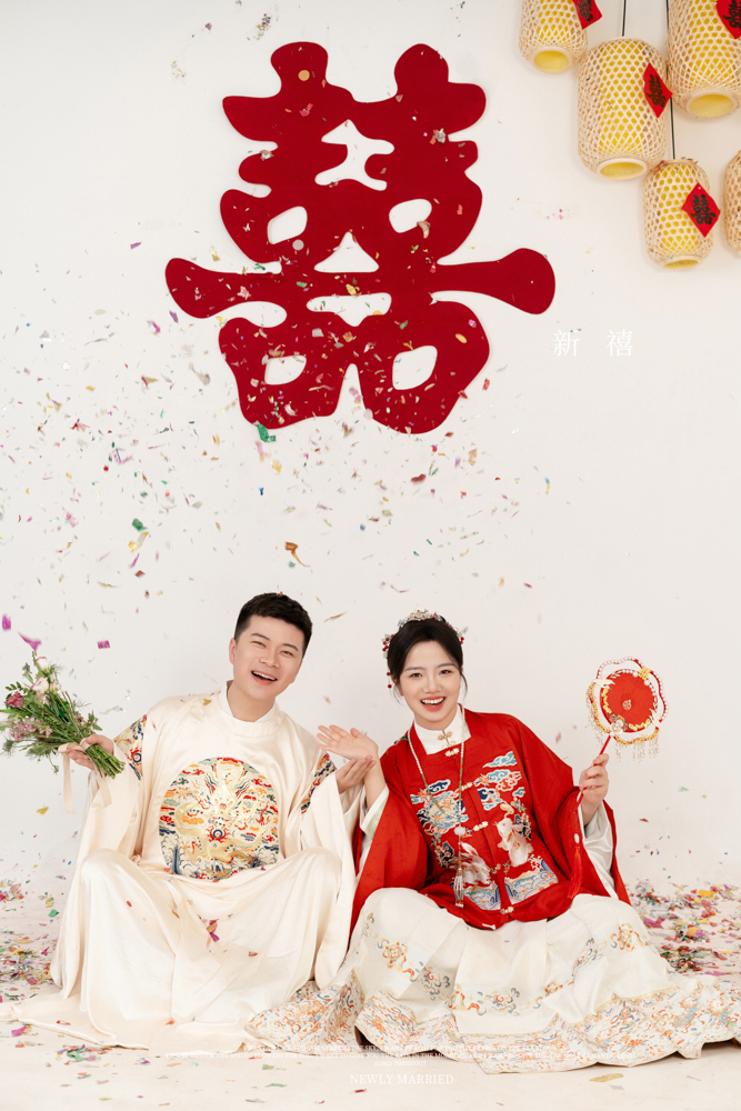 满满狗粮~邓元敏先生李春亚女士中式传承婚纱照、中式传承、白玛、怀疑是不是修导演系，拍照像电影一样的构图和质感、婚纱照