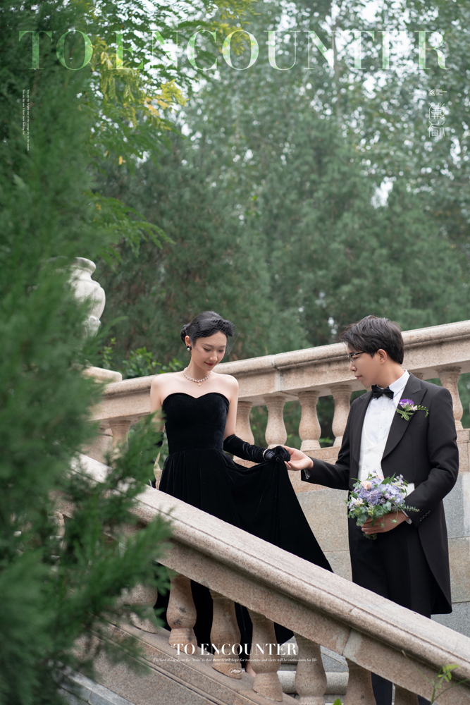 爱了~爱了~赵亮先生令狐杰女士怀旧复古婚纱照、怀旧复古、白玛、怀疑是不是修导演系，拍照像电影一样的构图和质感、婚纱照