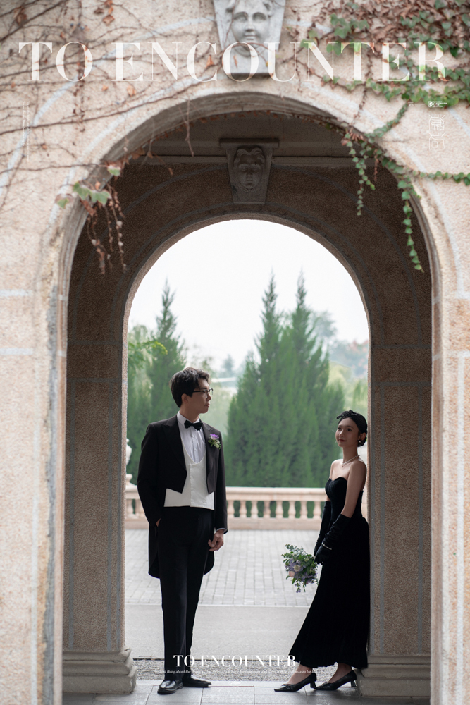 爱了~爱了~赵亮先生令狐杰女士怀旧复古婚纱照、怀旧复古、白玛、怀疑是不是修导演系，拍照像电影一样的构图和质感、婚纱照