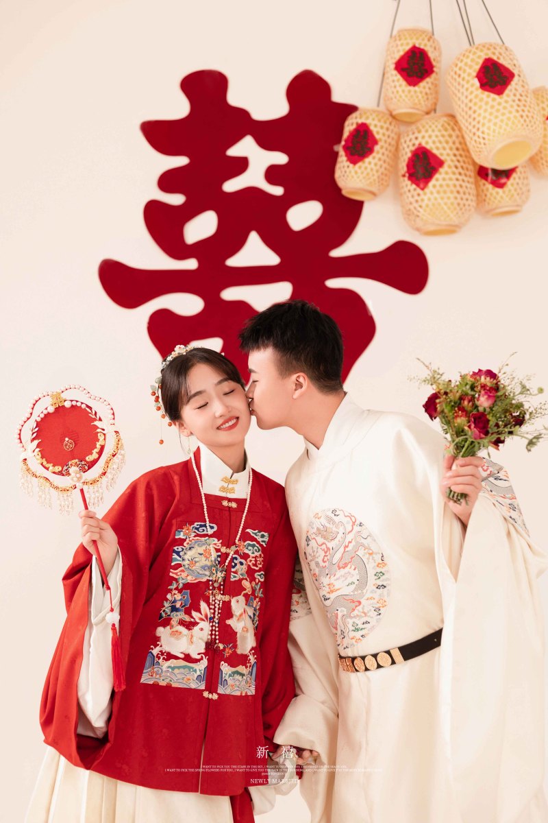 撒狗粮啦~王先生王女士中式传承婚纱照、中式传承、毛磊、谁说拍照不能freestyle，创作灵感像吃了炫迈停不下来、婚纱照