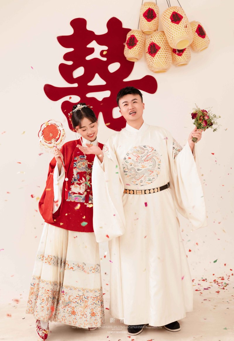 撒狗粮啦~王先生王女士中式传承婚纱照、中式传承、毛磊、谁说拍照不能freestyle，创作灵感像吃了炫迈停不下来、婚纱照