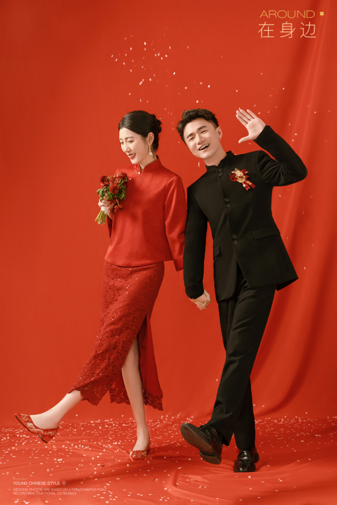 幸福感爆棚谷源先生张雪女士怀旧复古婚纱照、怀旧复古、白玛、怀疑是不是修导演系，拍照像电影一样的构图和质感、婚纱照