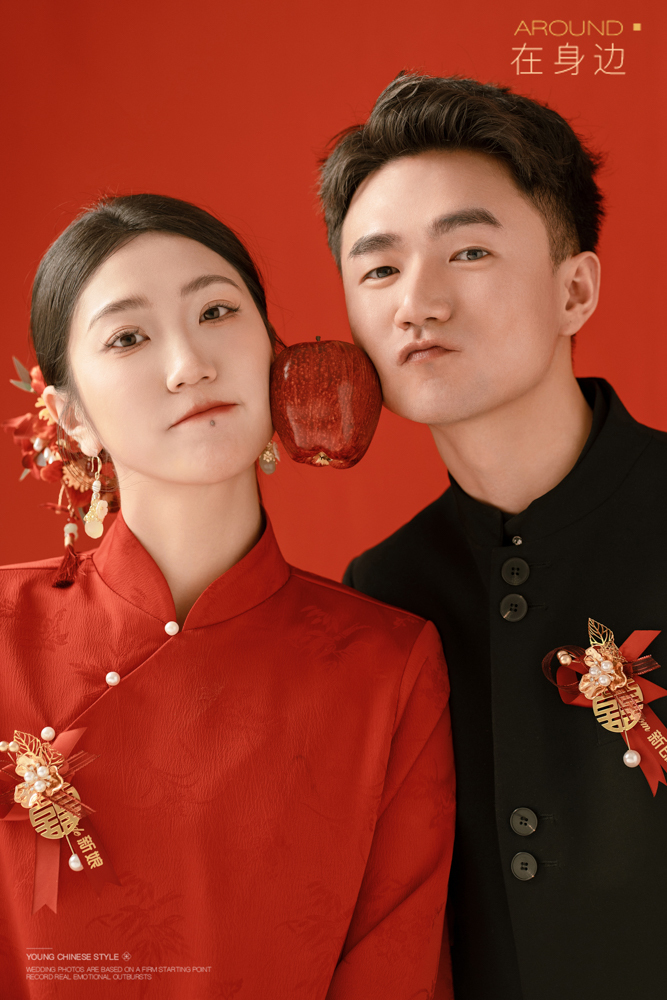 幸福感爆棚谷源先生张雪女士怀旧复古婚纱照、怀旧复古、白玛、怀疑是不是修导演系，拍照像电影一样的构图和质感、婚纱照