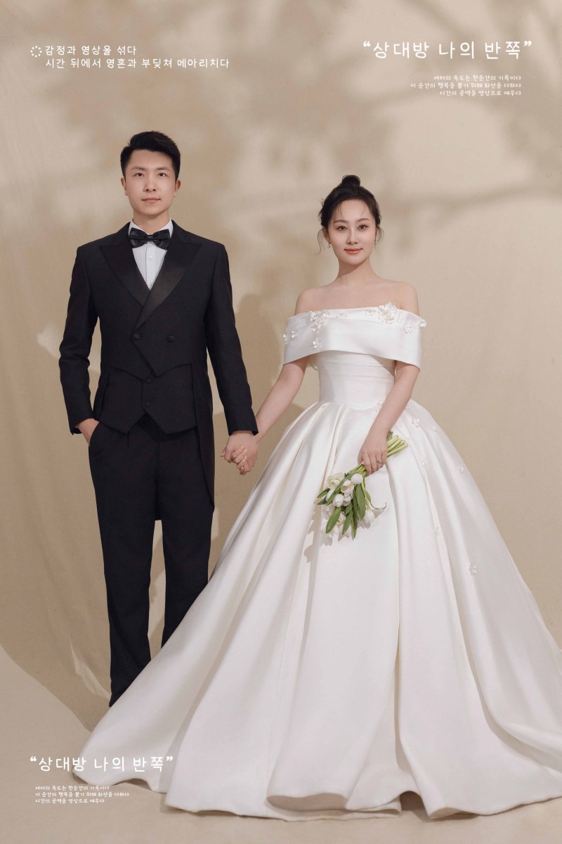 你的女孩(*^＠^*)蔚先生吴女士极简棚拍婚纱照、极简棚拍、毛磊、谁说拍照不能freestyle，创作灵感像吃了炫迈停不下来、婚纱照