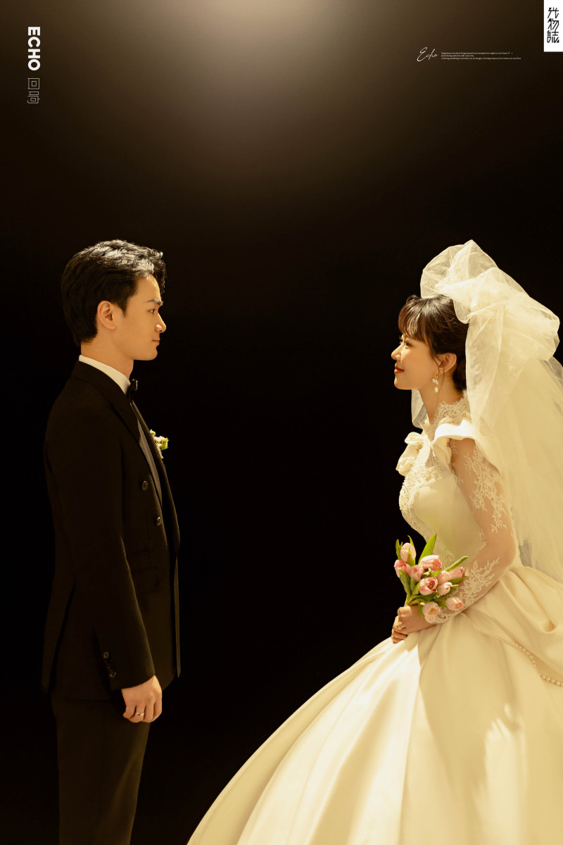 炒鸡甜~周志鹏先生王秋文女士极简棚拍婚纱照、极简棚拍、木子、唠嗑型选手，构图多变、情绪拿捏，特写YYDS、婚纱照