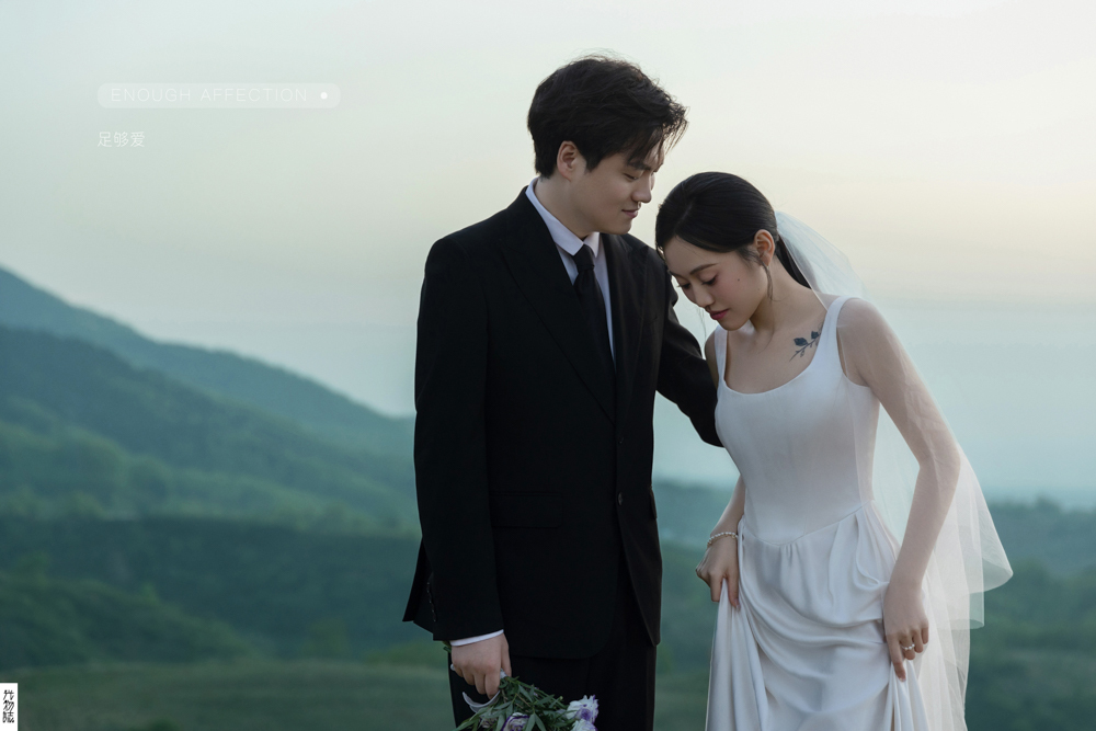 爱情电影。郭先生韩女士电影纪实婚纱照、电影纪实、刘康、六边形战士，不止是沟通，拍摄想法，创造思维样样拿捏。、婚纱照