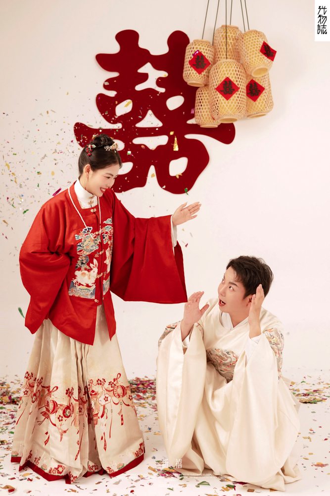 太太太太可了~~！穆磊先生陈婵玉女士中式传承婚纱照、中式传承、徐才皓、好像在听单口相声，开心到直不起腰，幸福感MAX、婚纱照