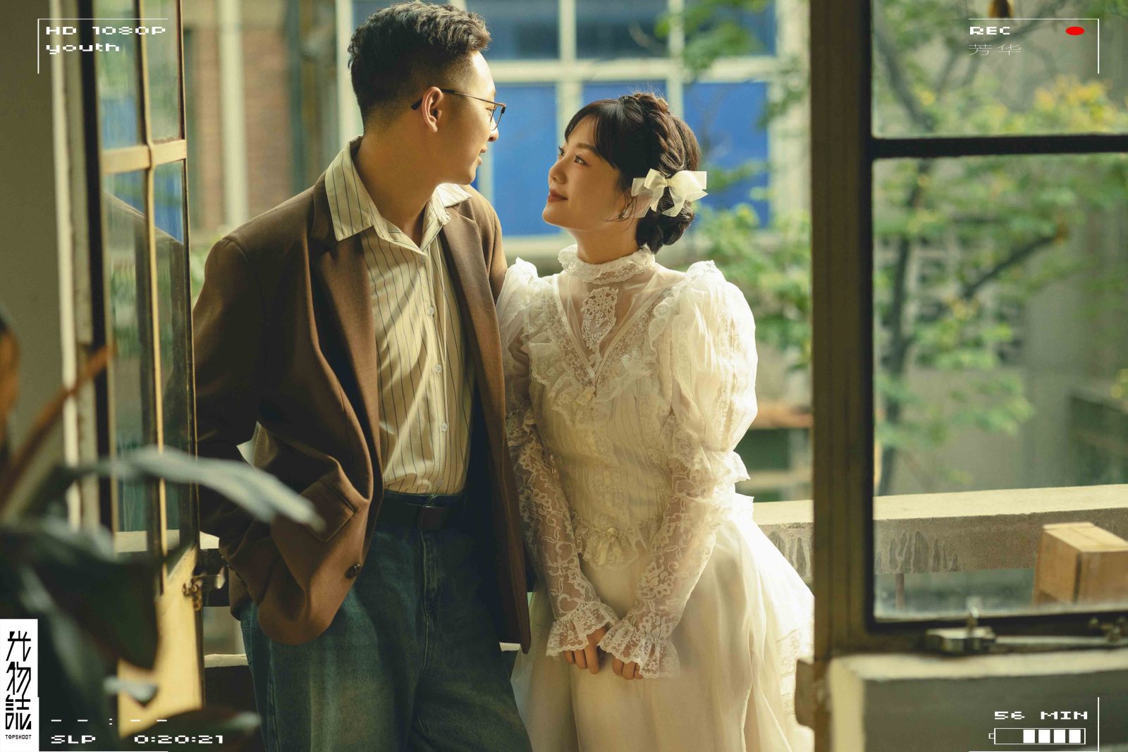 新鲜出炉:)康晨阳先生赵姣姣女士怀旧复古婚纱照、怀旧复古、韩松、行走的放大镜，现场细节，姿态指导的掌控者、婚纱照