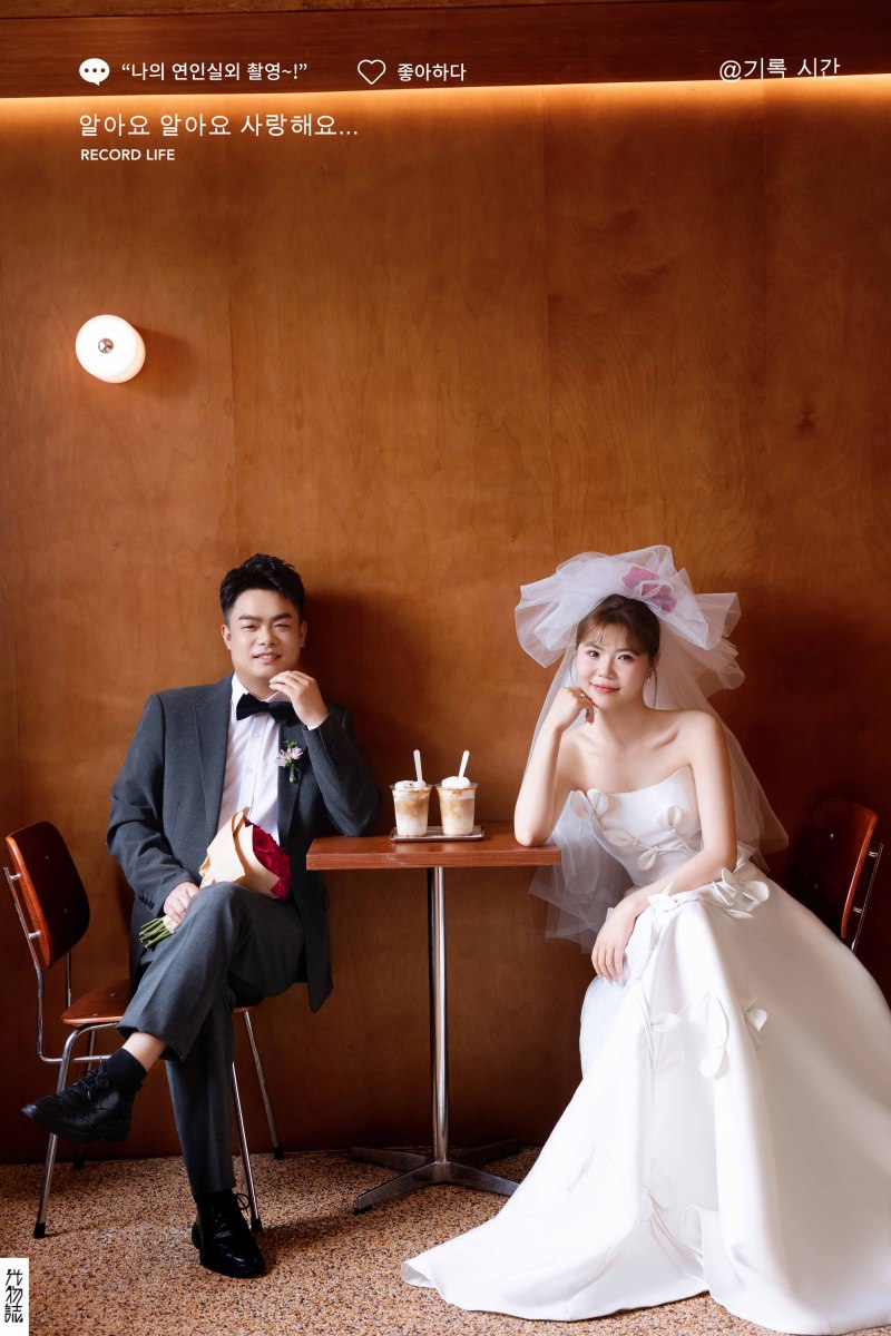 极致情绪！王先生王女士极简棚拍婚纱照、物誌生活、木子、唠嗑型选手，构图多变、情绪拿捏，特写YYDS、婚纱照