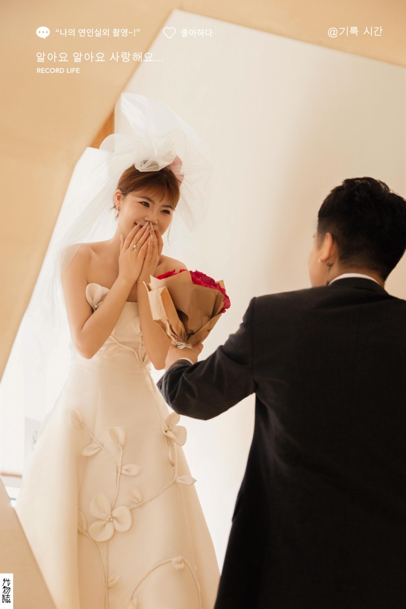 极致情绪！王先生王女士极简棚拍婚纱照、物誌生活、木子、唠嗑型选手，构图多变、情绪拿捏，特写YYDS、婚纱照