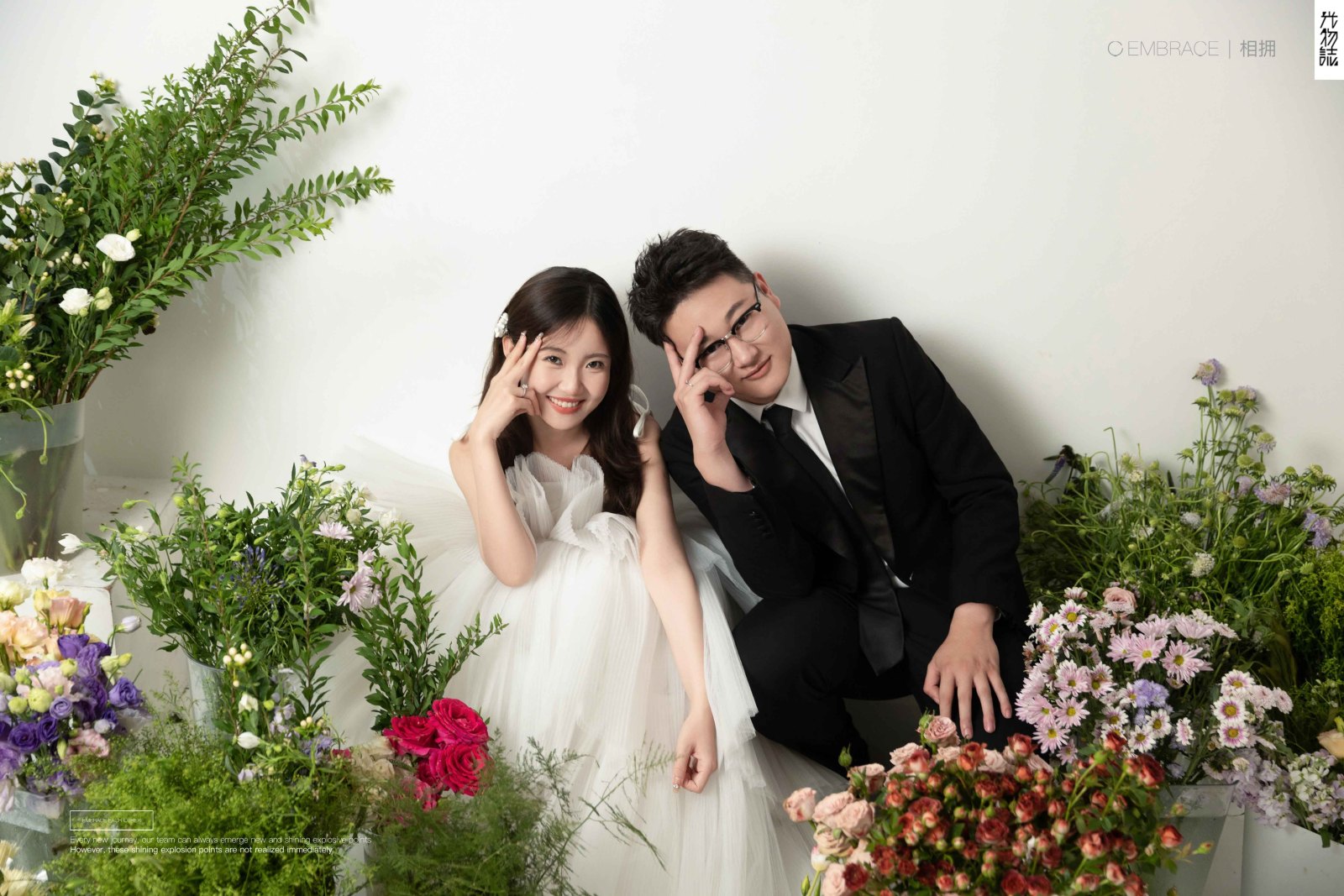 王轩力先生李佳心女士极简棚拍婚纱照、极简棚拍、木子、唠嗑型选手，构图多变、情绪拿捏，特写YYDS、婚纱照